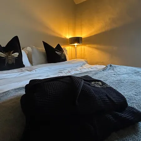 Luxury Retreat Embsay