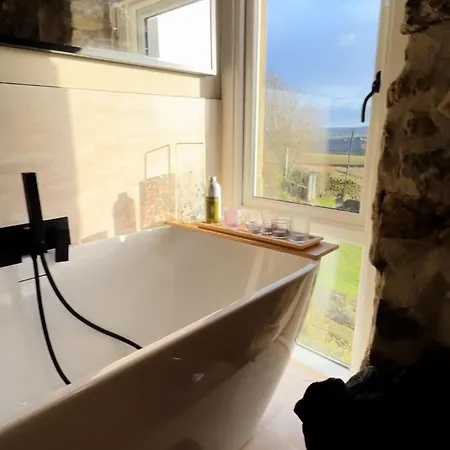 Luxury Above Reservoir With Sunrise-to-sunset Views